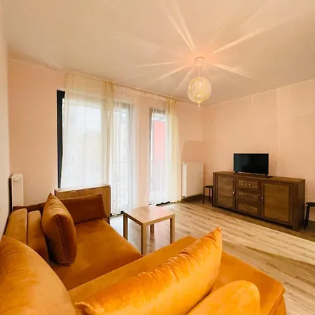 Lägenhet Aleja Powstancow Wielkopolskich