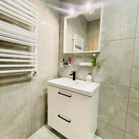 Aleja Powstancow Wielkopolskich アパート シュチェチン