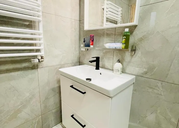 Aleja Powstancow Wielkopolskich Lägenhet *